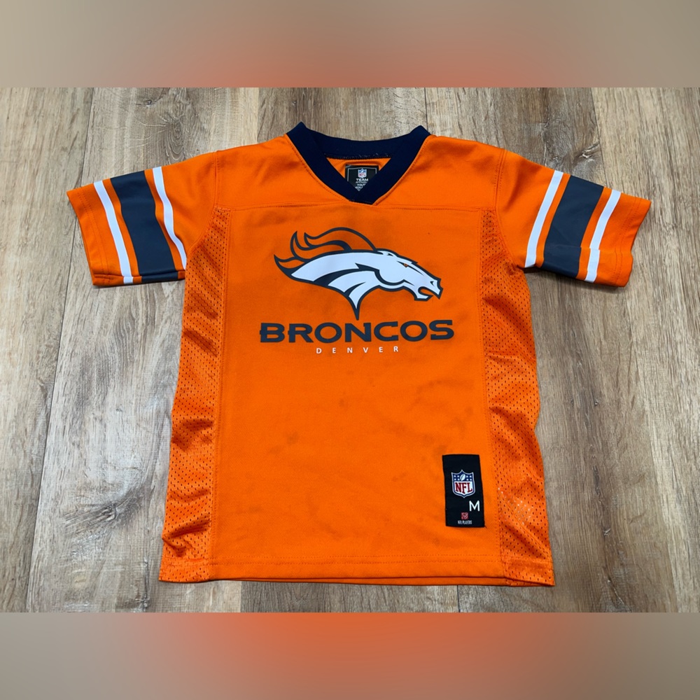 Youth broncos jersey- M